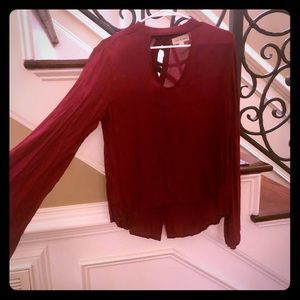 Cloth & Stone maroon long sleeve blouse